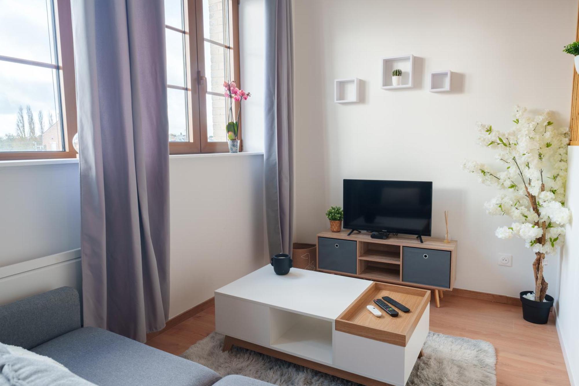 Le Fleur De Cerisier - Zmn Conciergerie Apartment Saint-Quentin  Exterior photo